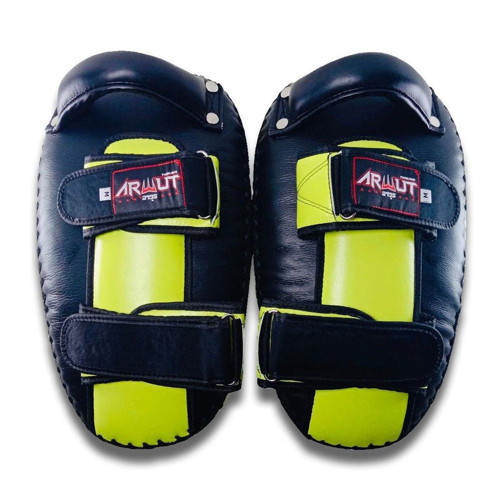 Kicking pads black yellow